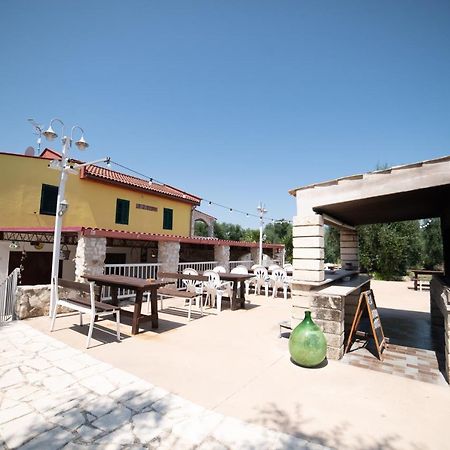Coppola Rossa Relax Bed & Breakfast เวียสเต ภายนอก รูปภาพ