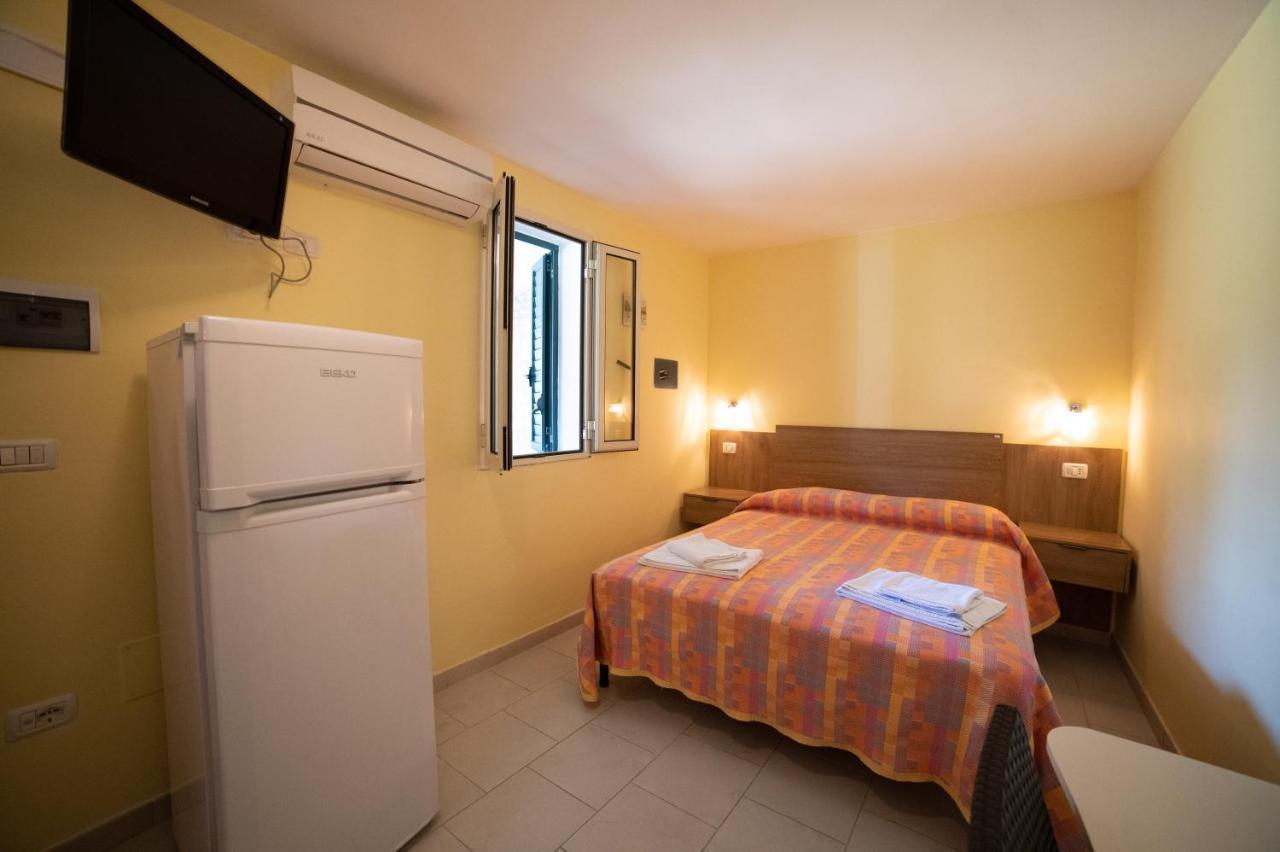 Coppola Rossa Relax Bed & Breakfast เวียสเต ภายนอก รูปภาพ